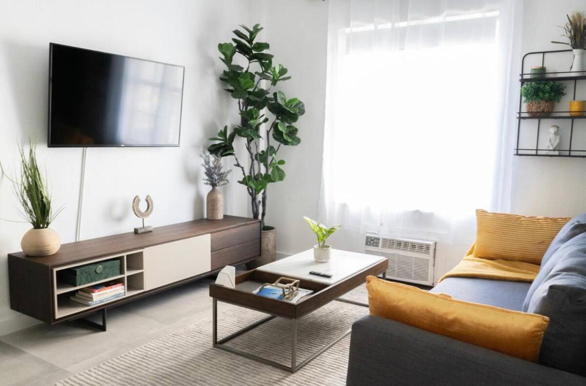 Newely Remodeled Apartment Only 1 Min To The Beach! Miami Beach Exterior photo