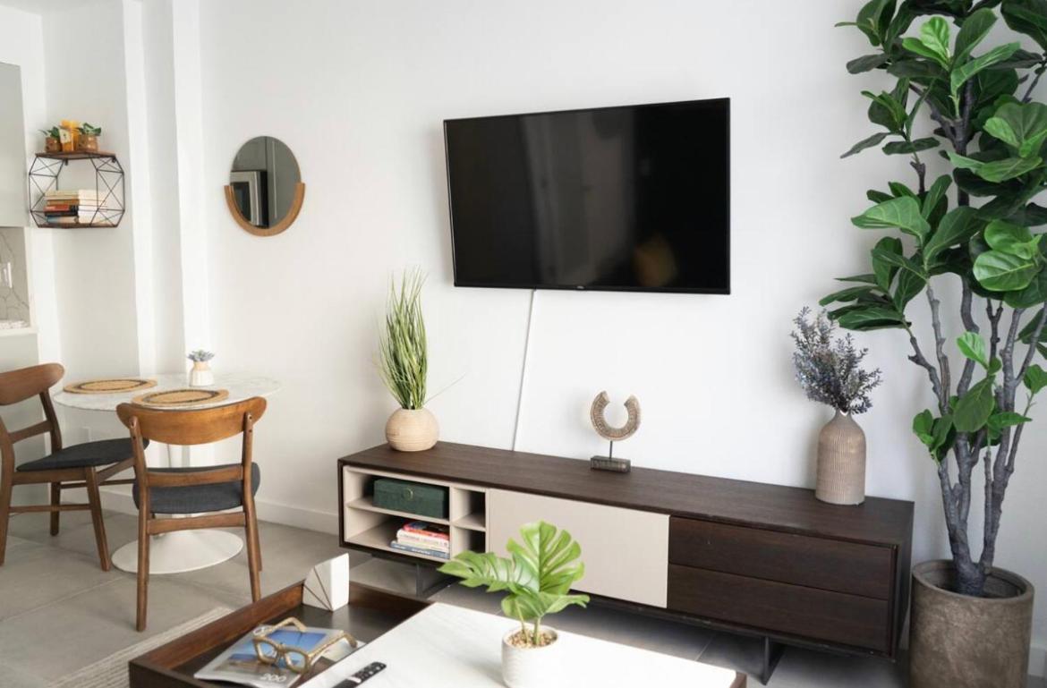 Newely Remodeled Apartment Only 1 Min To The Beach! Miami Beach Exterior photo